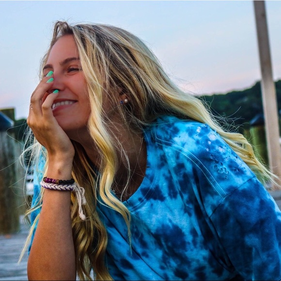 Meet your Posher, Nicole - Picture 1 of 1